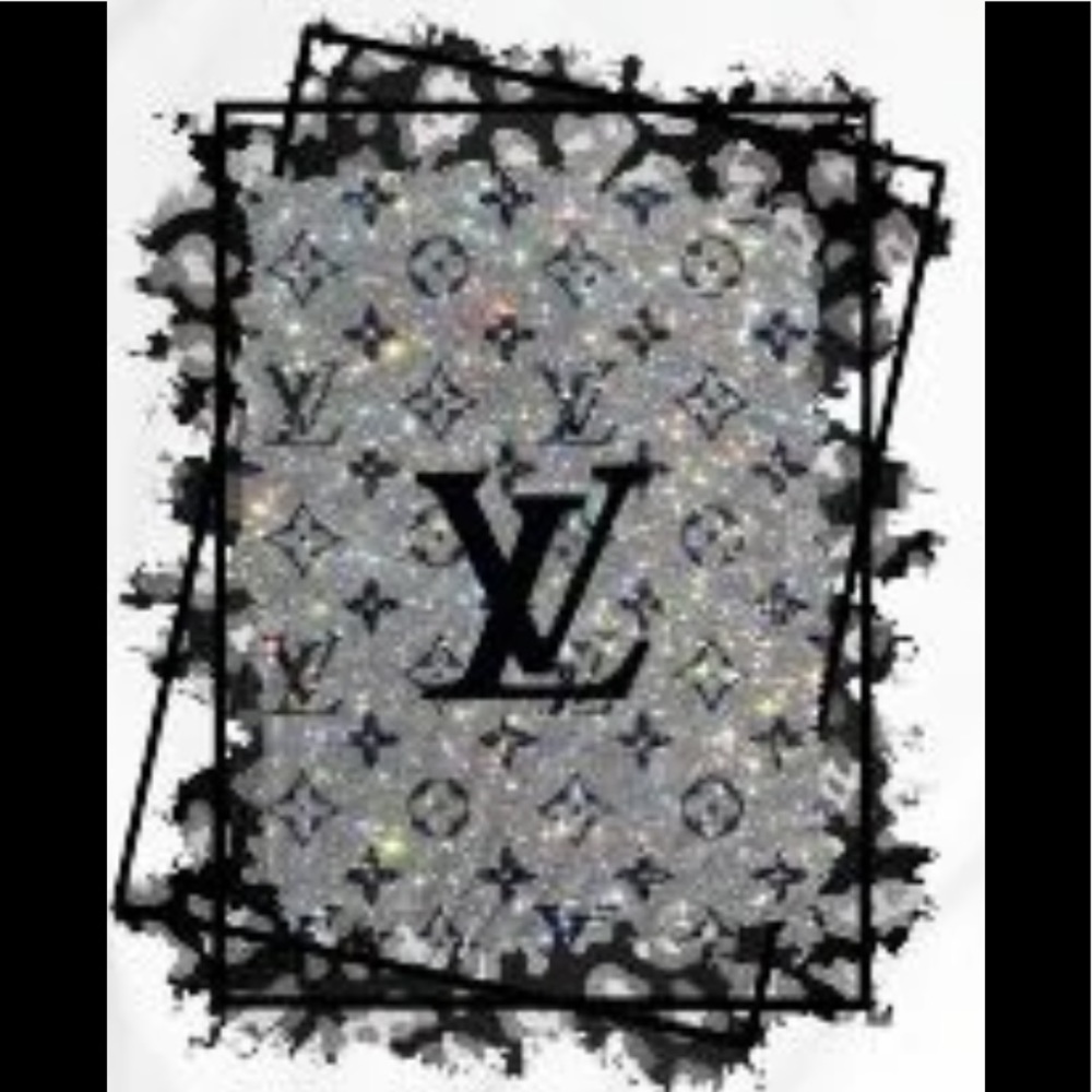 White LV Glittered T-Shirts ❌❌PRICE FIRM NO OFFERS ❌🙏 - Picture 2 of 4